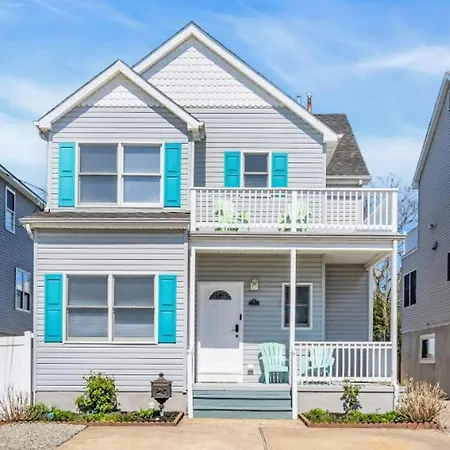 Bayshore Bungalow - Your Perfect Beachside Escape With Stunning Coastal Views